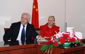 Відома українська поетеса Людмила Скирда, Посол України в КНР Ю.В. Костенко, 2011 рік